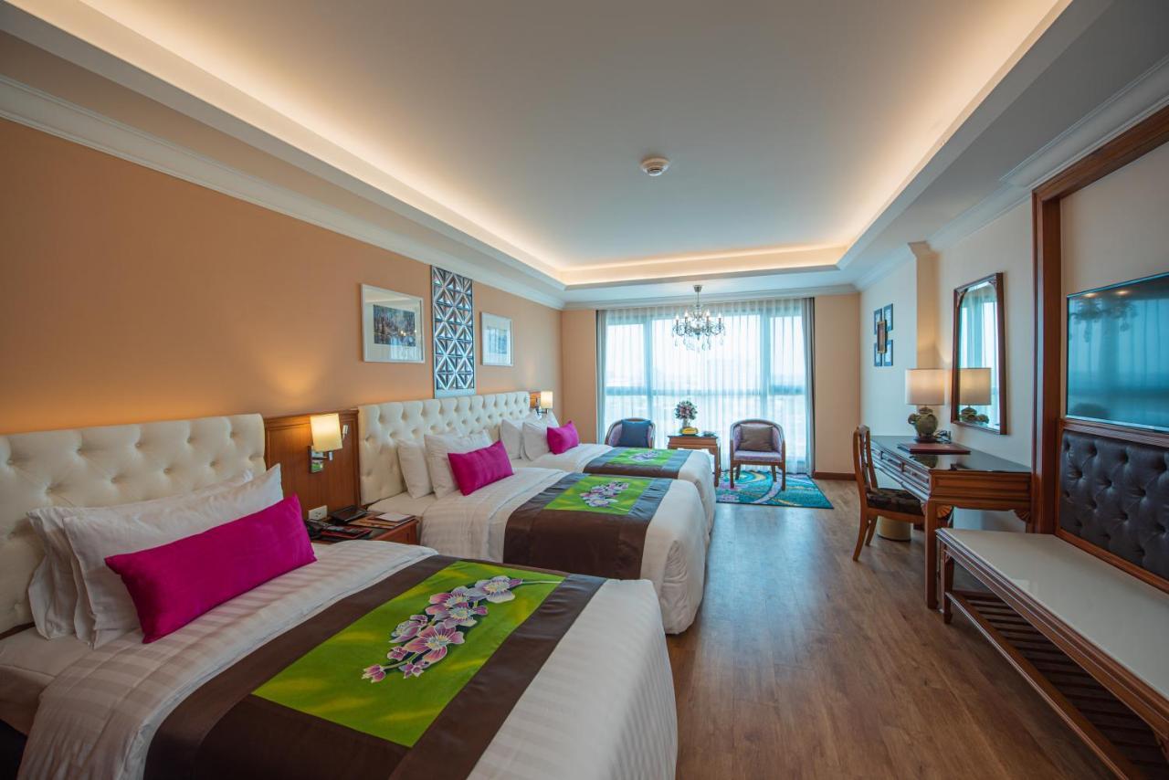 The Empress Premier Chiang Mai - Sha Extra Plus Exterior photo Deluxe Family Room
